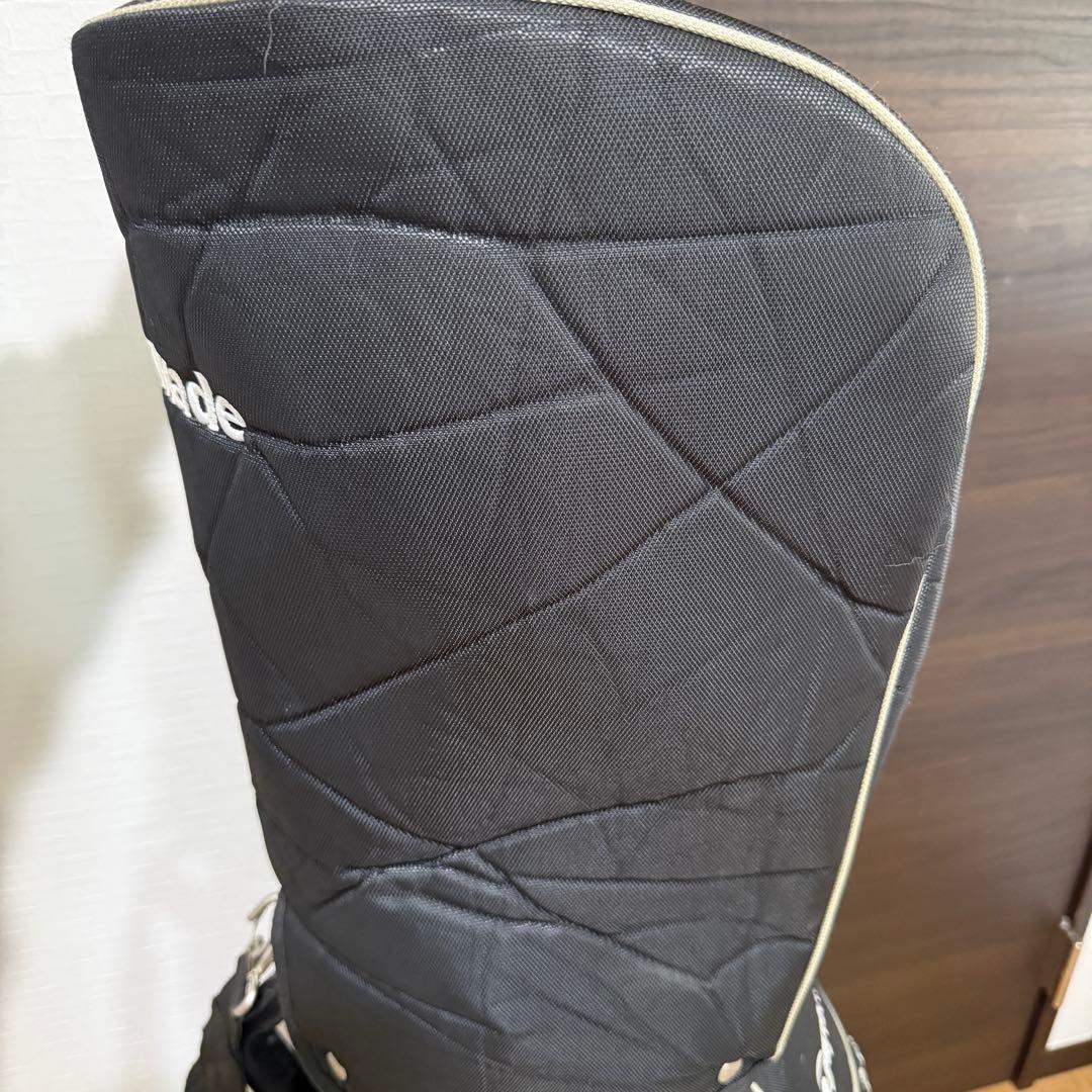 TaylorMade キャディバッグ ゴルフバッグ 黒/白