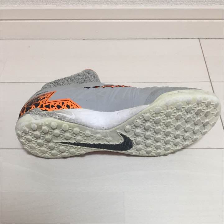 NIKE サッカートレシュー ハイカット
