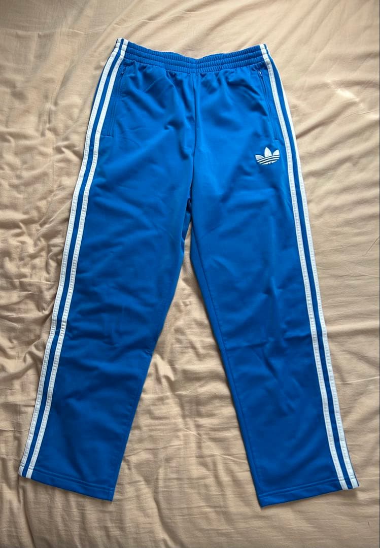 adidas ジャージ セットアップ