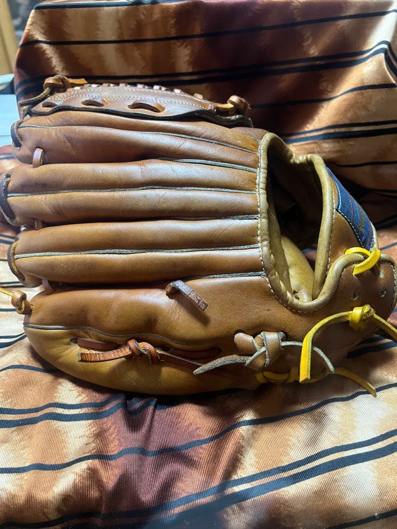 MIZUNO赤カップ硬式グローブ　MIZUNOワールドウィン　希少グローブ