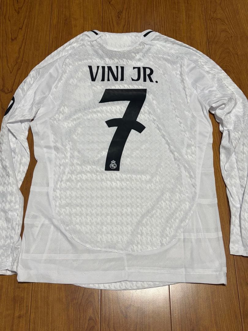 Real Madrid 長袖ユニフォーム パッチ付き