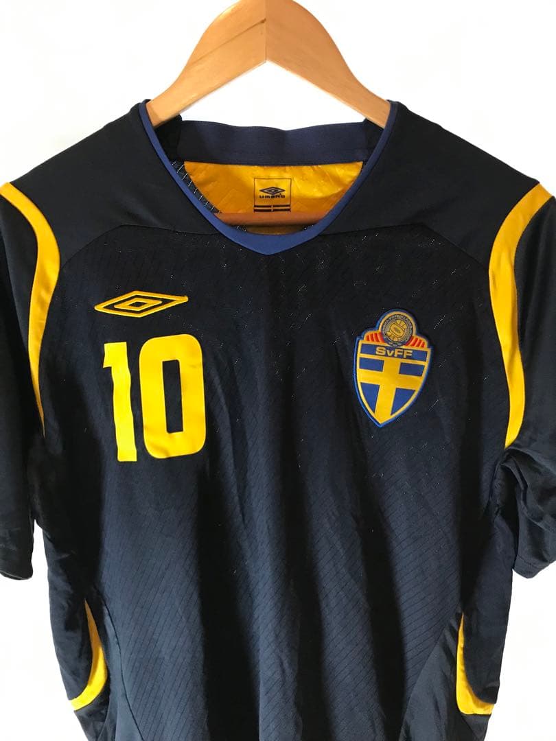 正規品UMBRO スウェーデン代表「10」イブラヒモヴィッチ 半袖Lユニフォーム