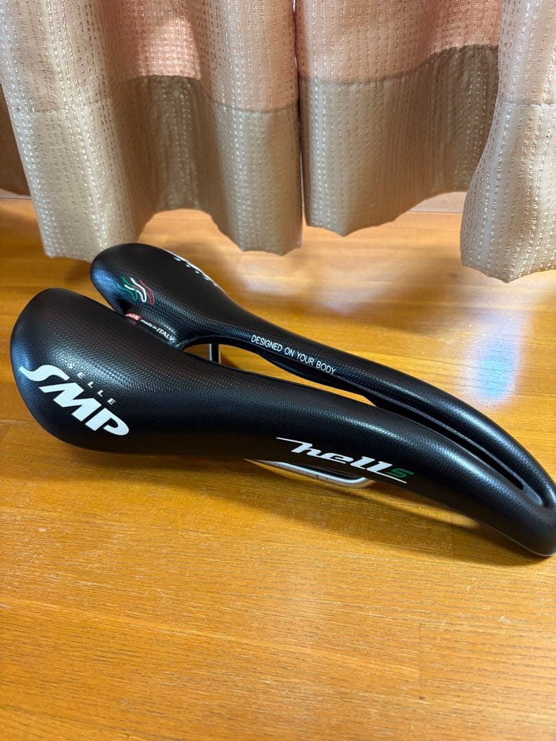 Selle SMP Hell S サドル