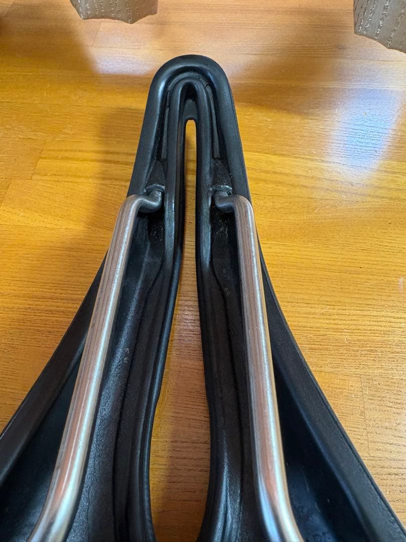 Selle SMP Hell S サドル