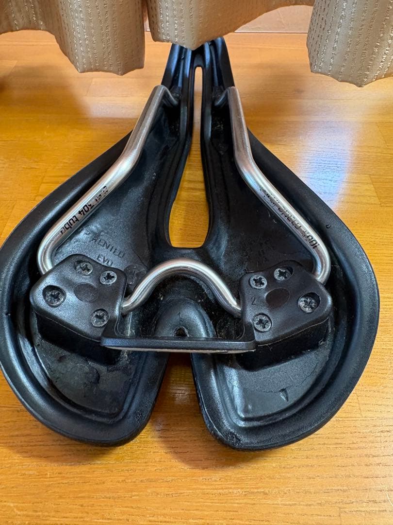 Selle SMP Hell S サドル