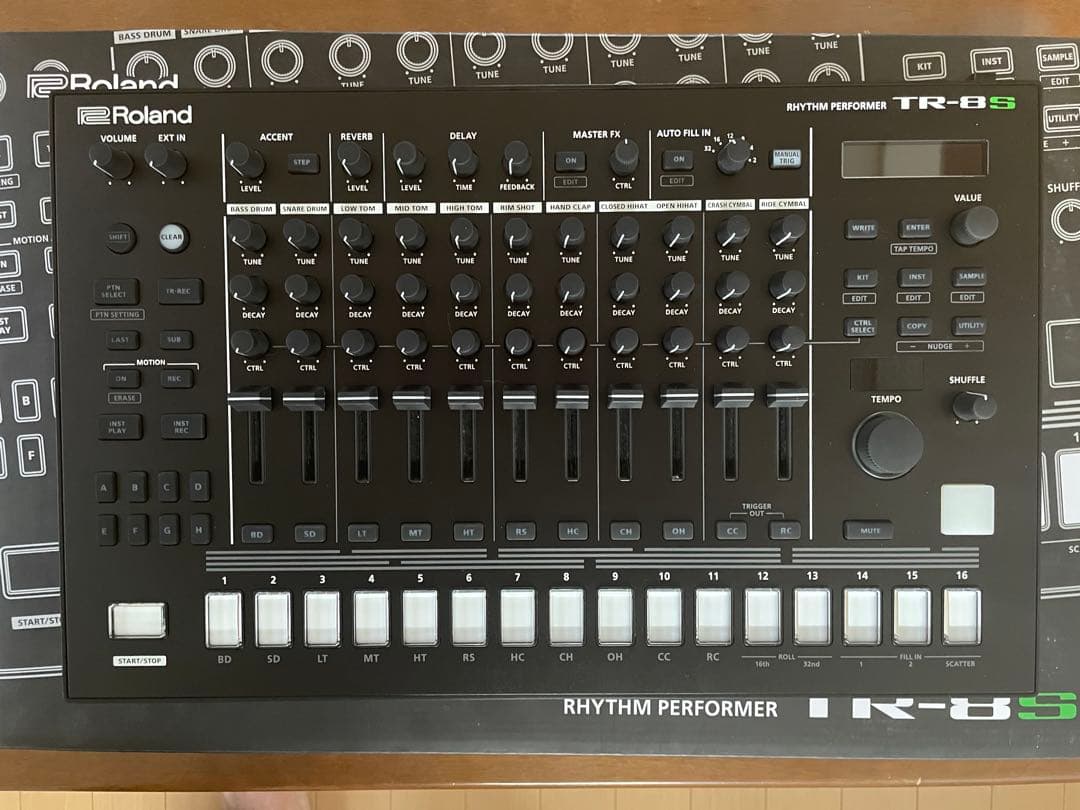 Roland TR-8S デッキセーバー付