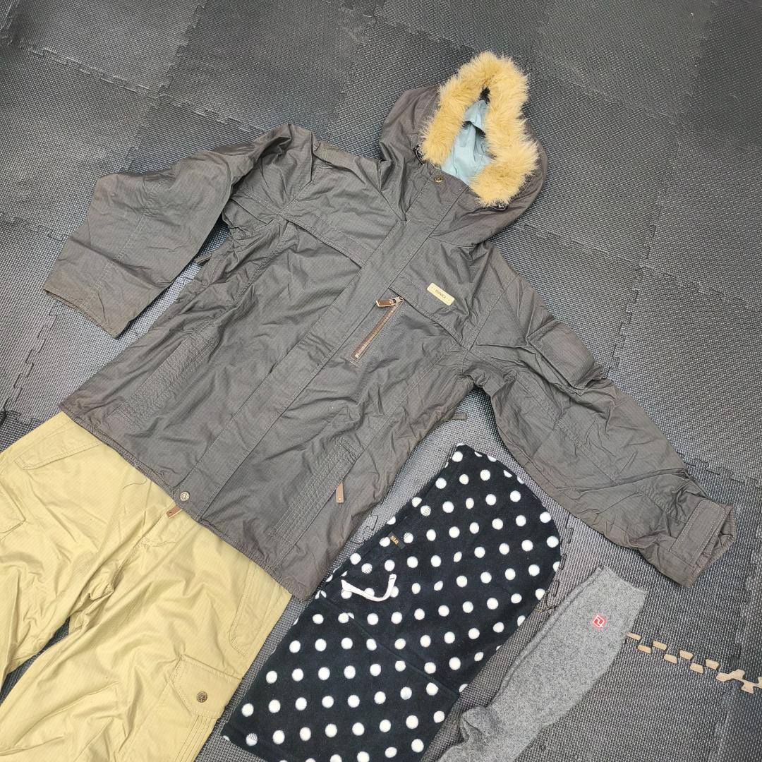 IGNIO　サイズM　スノーボード スキー　ウェア 上下セット