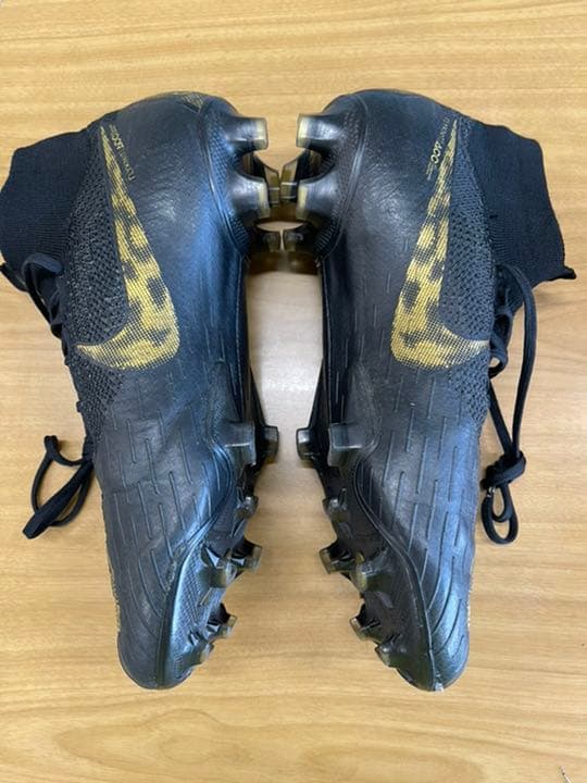ナイキ　サッカースパイク二足売り