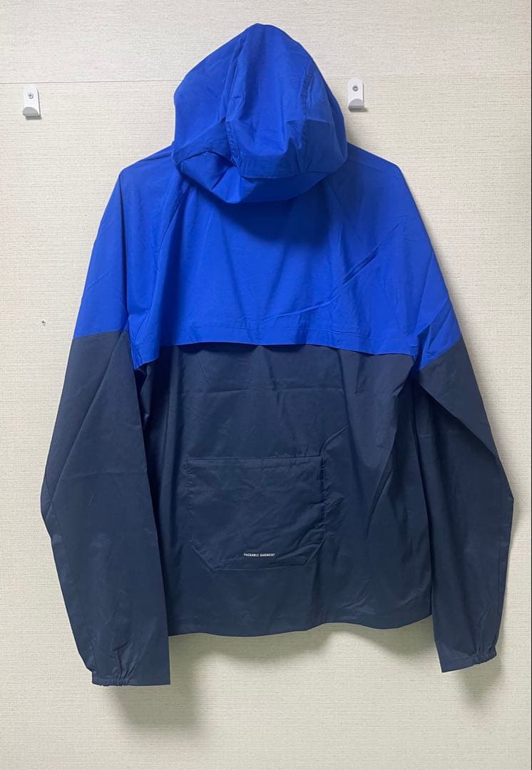NIKE ナイキ ランニングジャケット　新品　Mサイズ