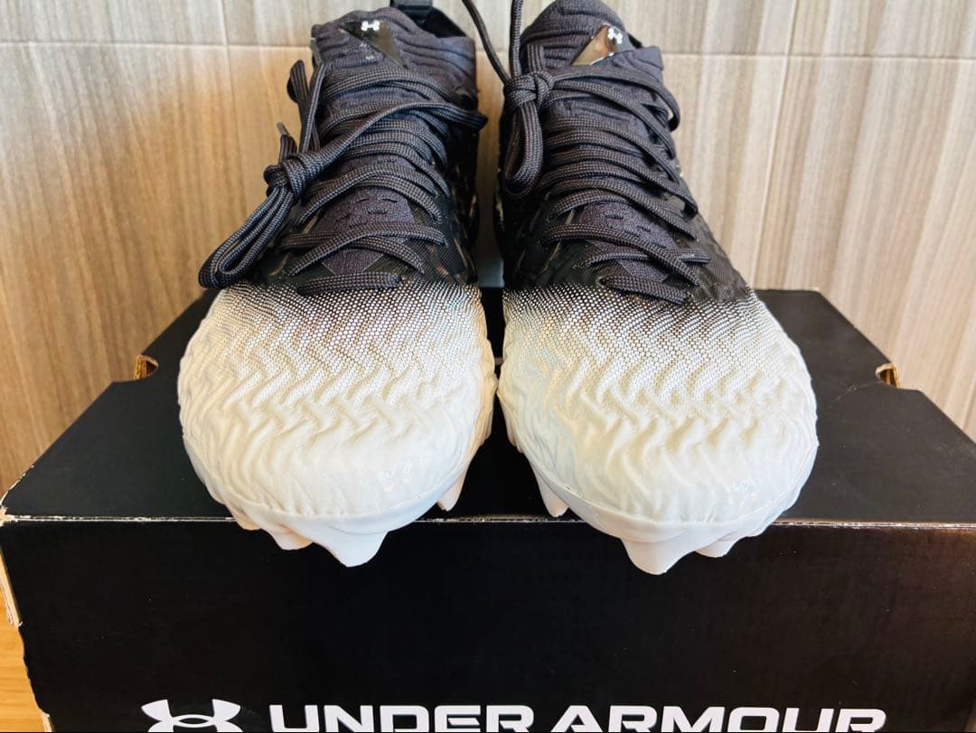 ⭐︎希少未使用⭐︎UNDER ARMOUR SPOTLIGHT PRO 2025 黒