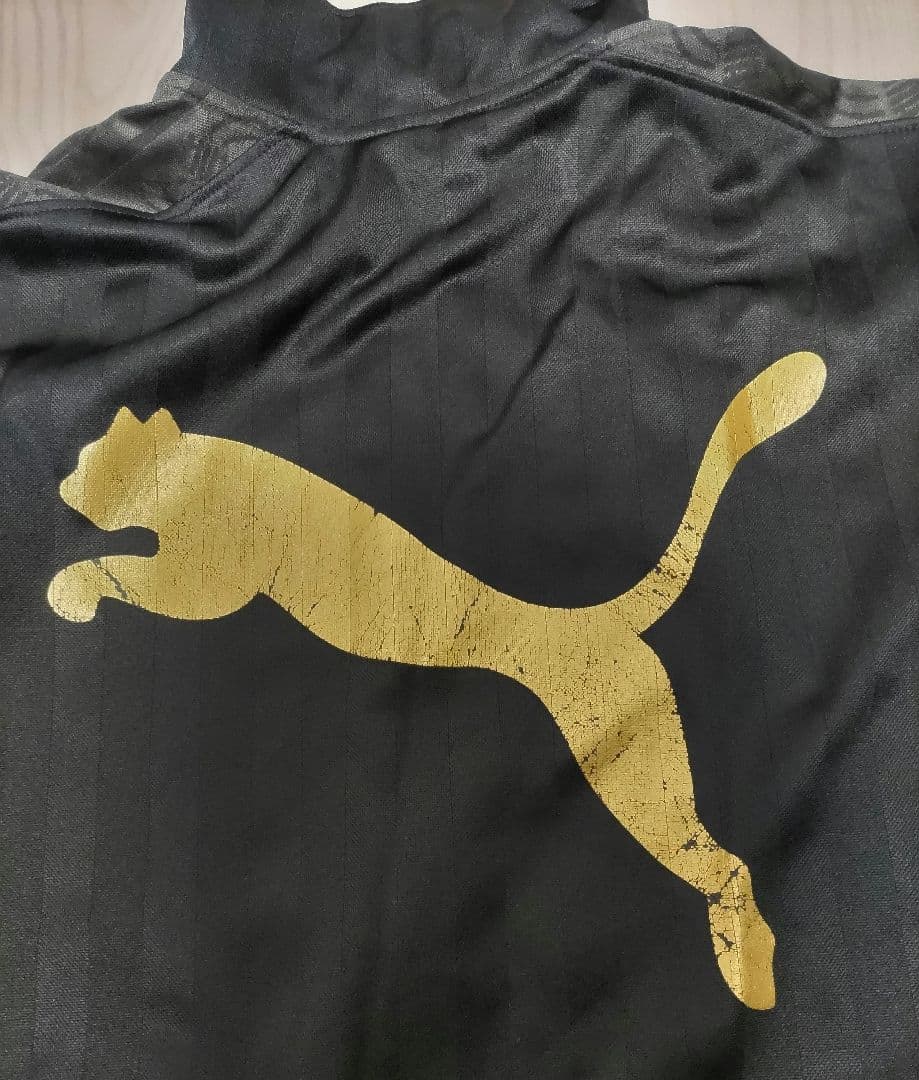 PUMA ジャージ 黒 ゴールドロゴ　上下　L-O