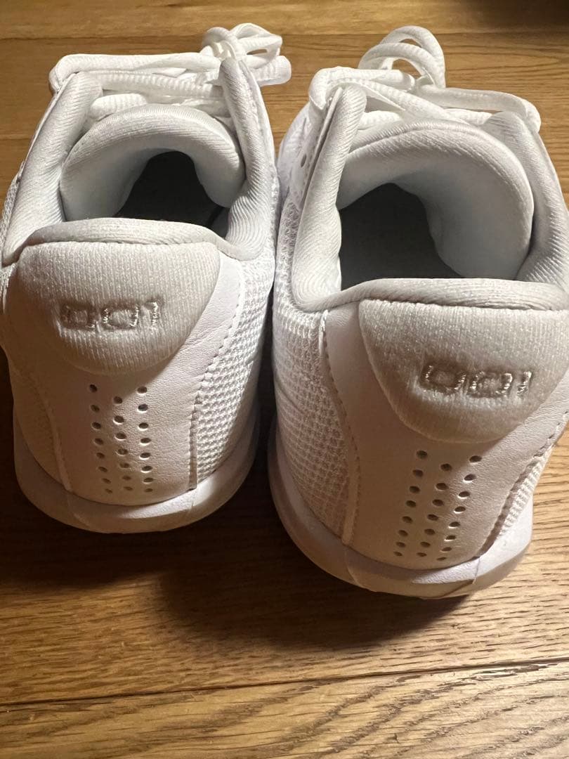 NIKE エアズーム G.T.カット アカデミー