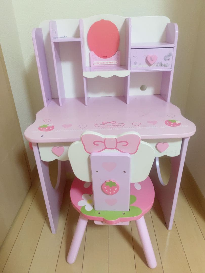 マザーガーデン いちごのデスク