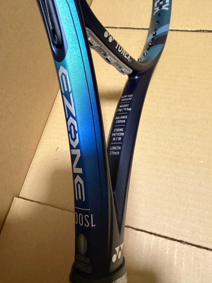 新品未使用　ヨネックス YONEX Eゾーン 100sl EZONE 100SL