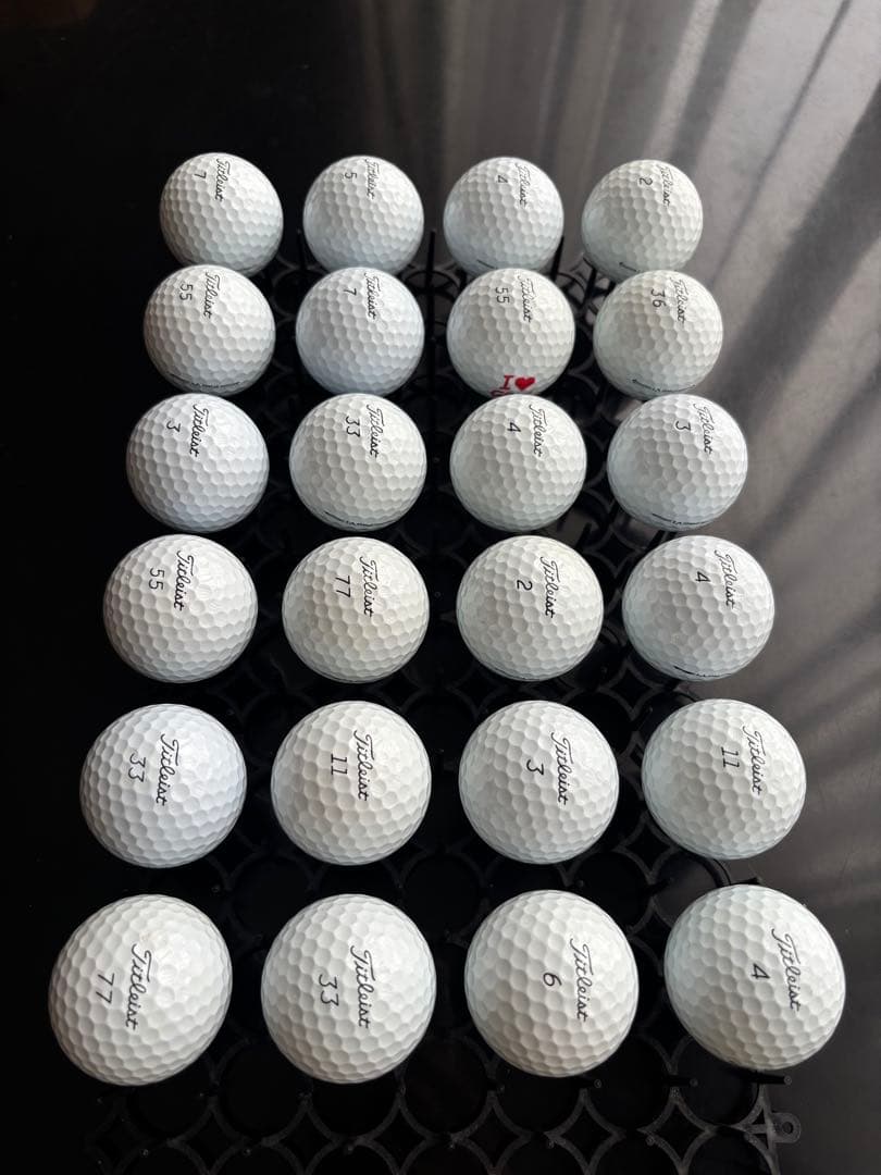 ⑦新品に近い　送料込み　タイトリスト　PRO V1 ロストボール 24球セット