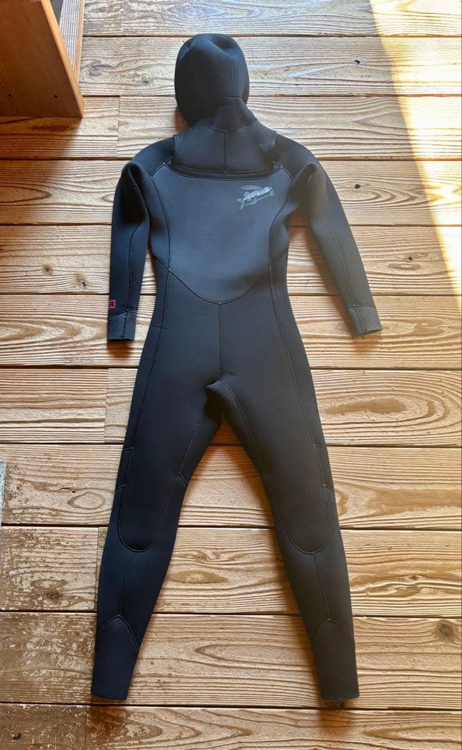 Patagonia R4フルスーツ サイズ４ ウェットスーツ　レディース