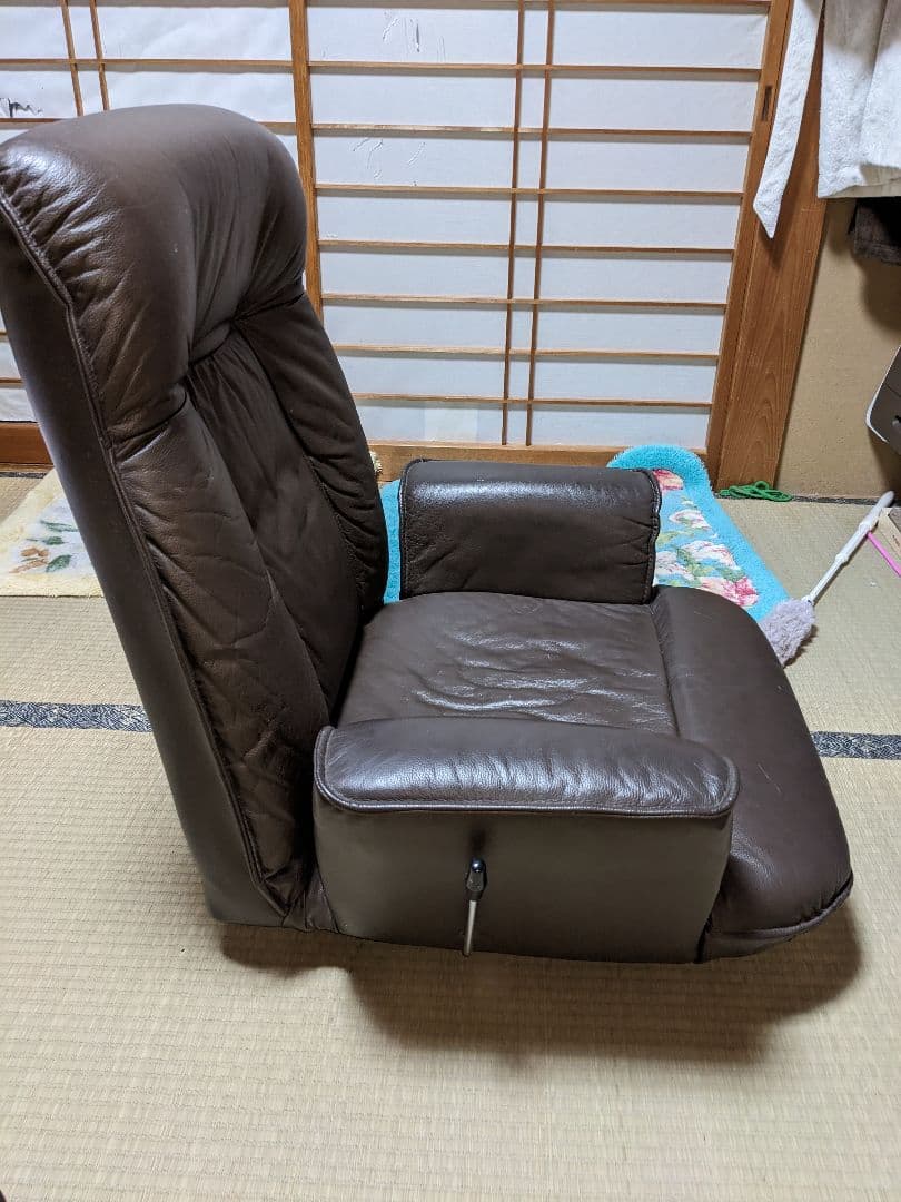総革張リクラ イニング。光製作所製。直接引き取限定です。