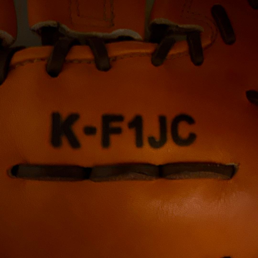 ハタケヤマ　ファーストミット硬式用　K-F1JC型 名前が入っています。