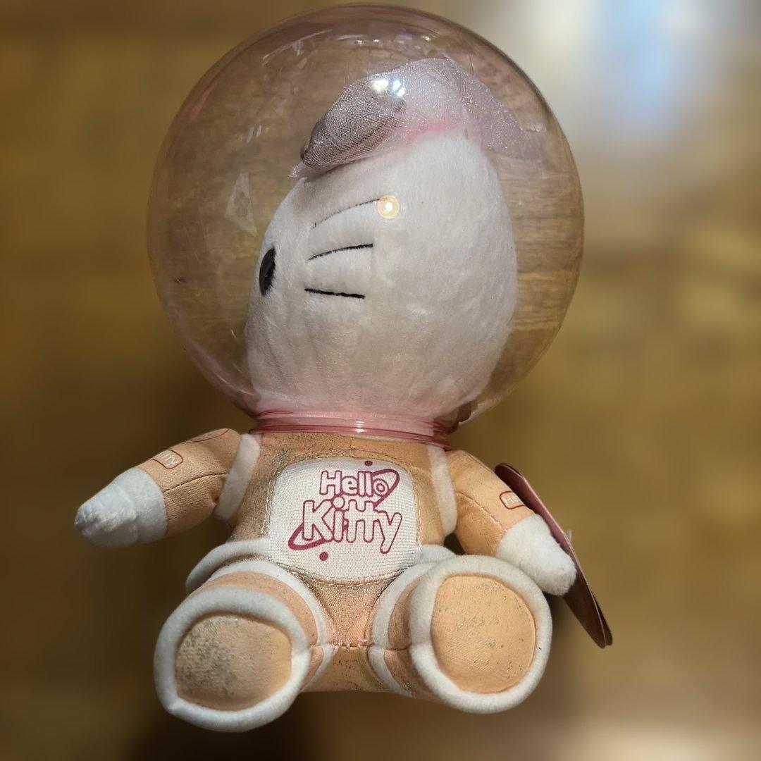マクドナルド 「ミレニアム記念」キティちゃん&ダニエル （宇宙飛行士）