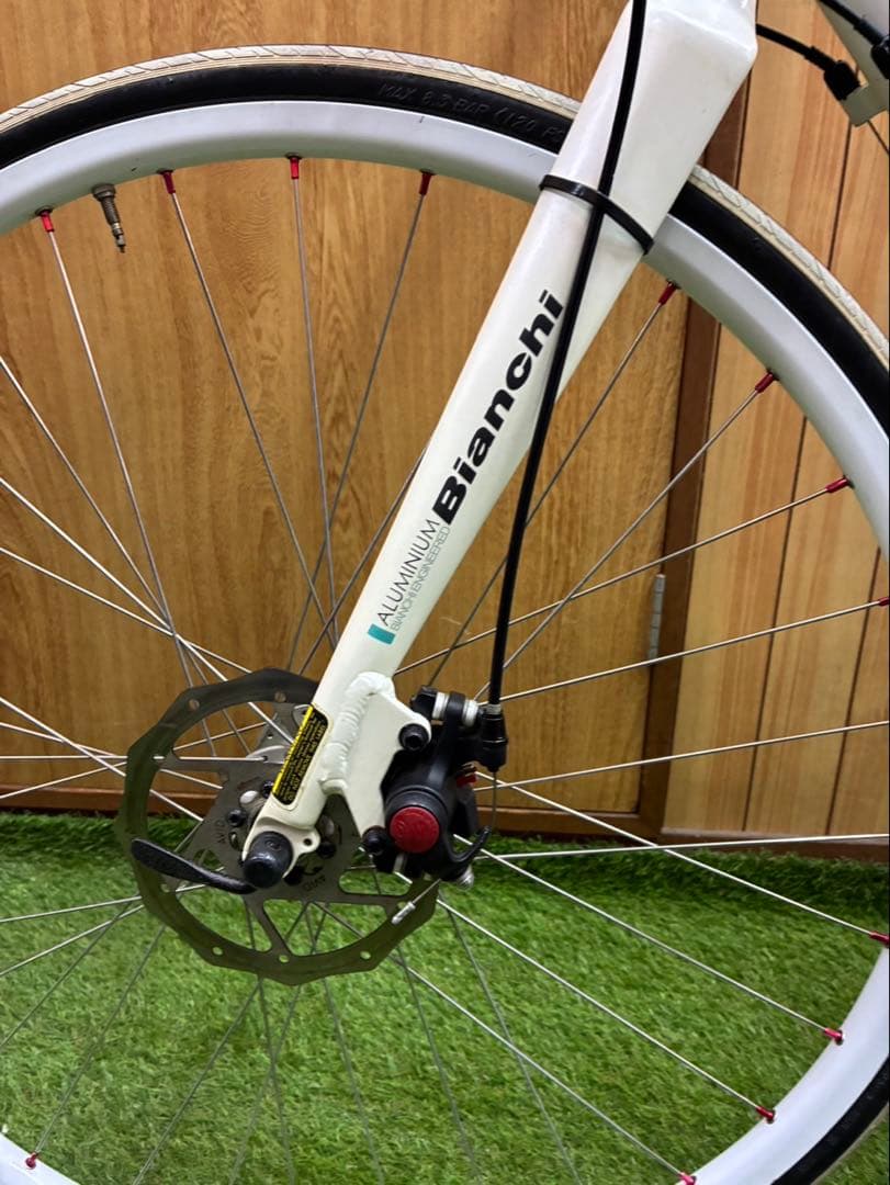 Bianchi ROMA クロスバイク700×28C18段変速 Tiagra搭載
