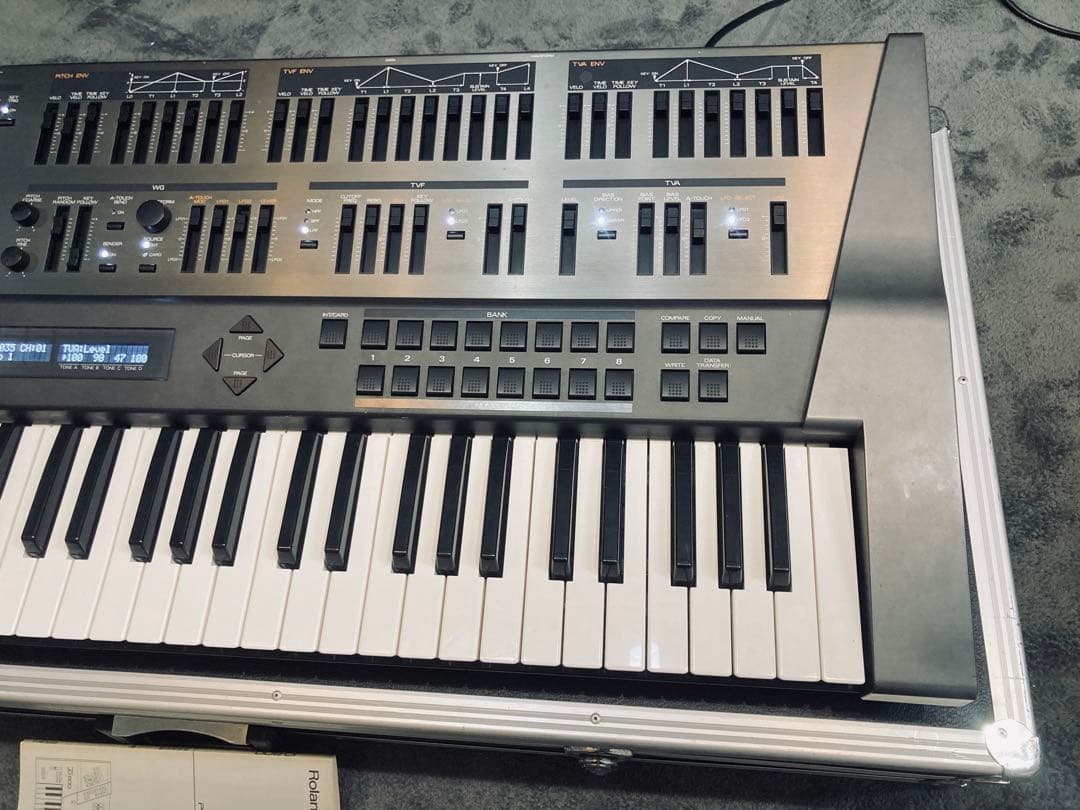 Roland シンセサイザー JD-800 メンテナンス済 ハードケース付属