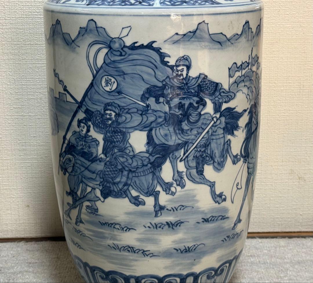 中国　染付　三国志人物図大瓶　大明万暦年製銘　高さ約54.4cm 260408
