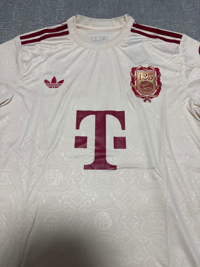 FCバイエルンミュンヘン125周年ユニフォーム Lサイズ