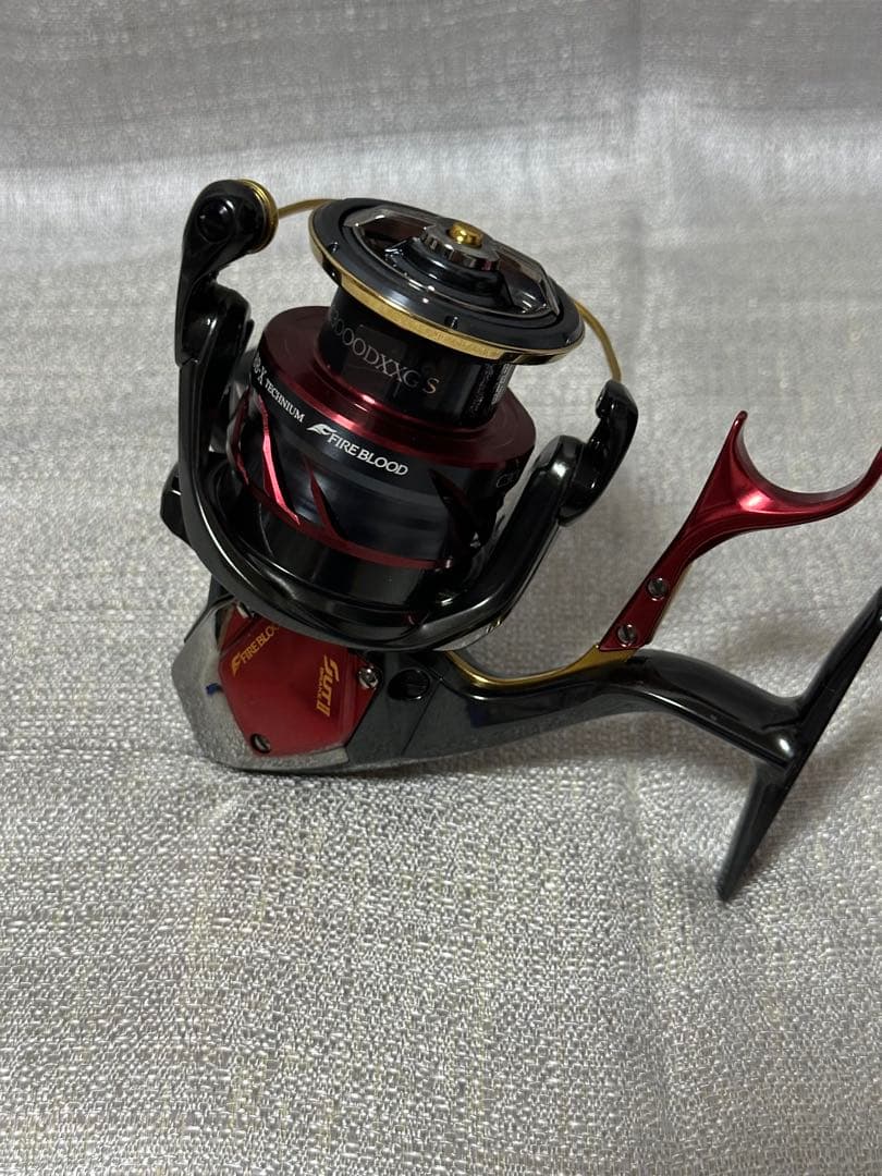 シマノ　24BB-X テクニウム ファイアブラッド C3000DXXG SR右