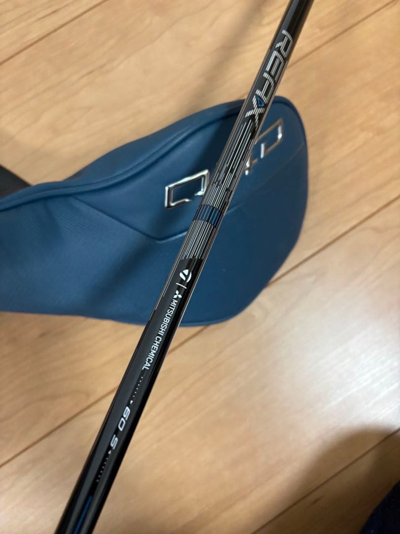 超美品★QI4D ドライバー9.0 REAXシャフトMR ハドラスコーティング付