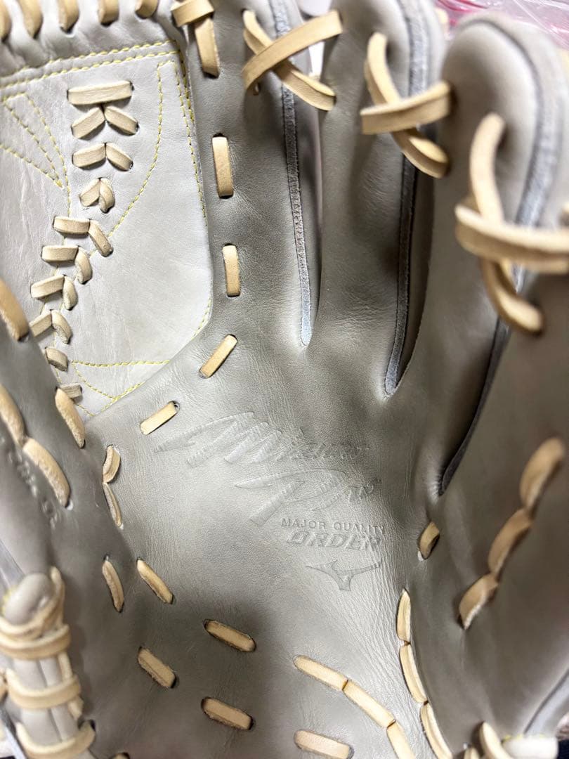 ミズノプロ軟式投手用オーダーグラブ・グレー×シルバー×ナチュラル・グローブ・野球