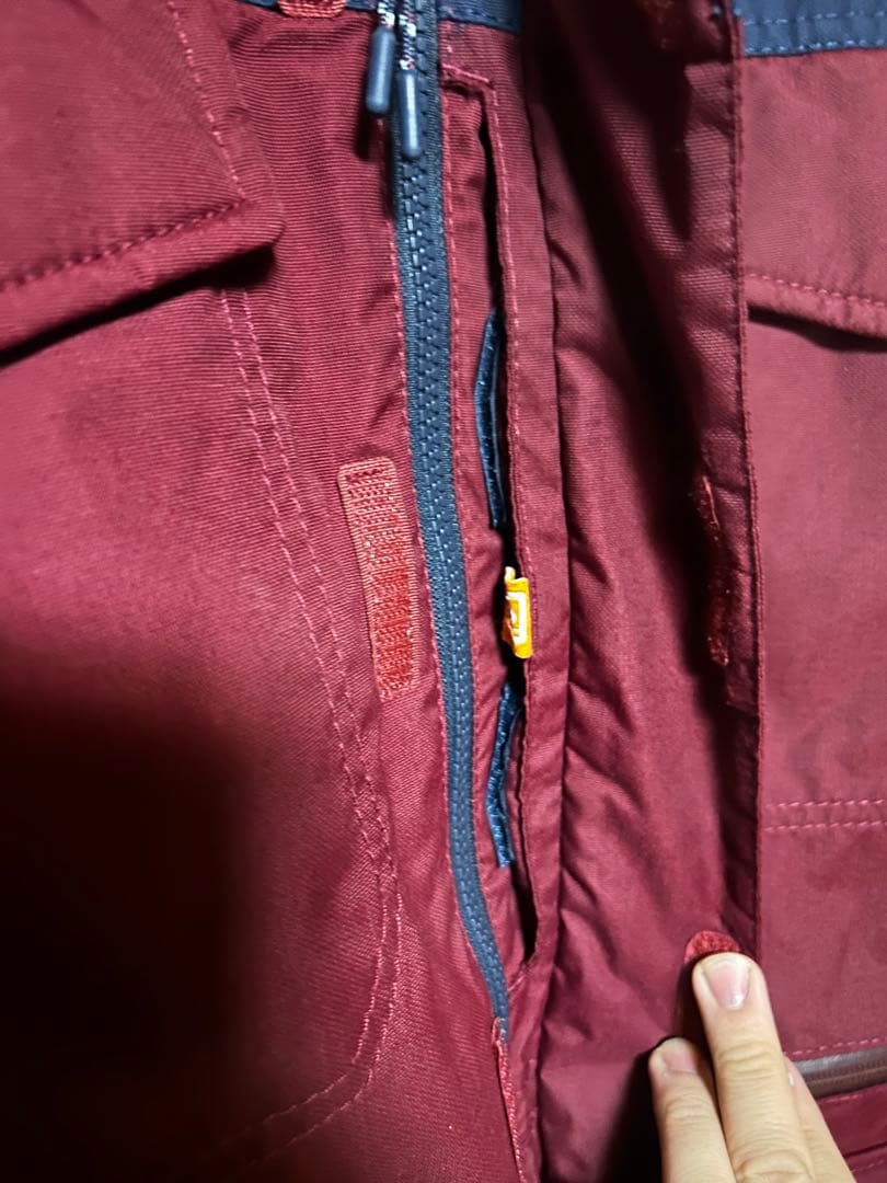 Burton バートン　スノーボードウェア　LIVINGLINING®