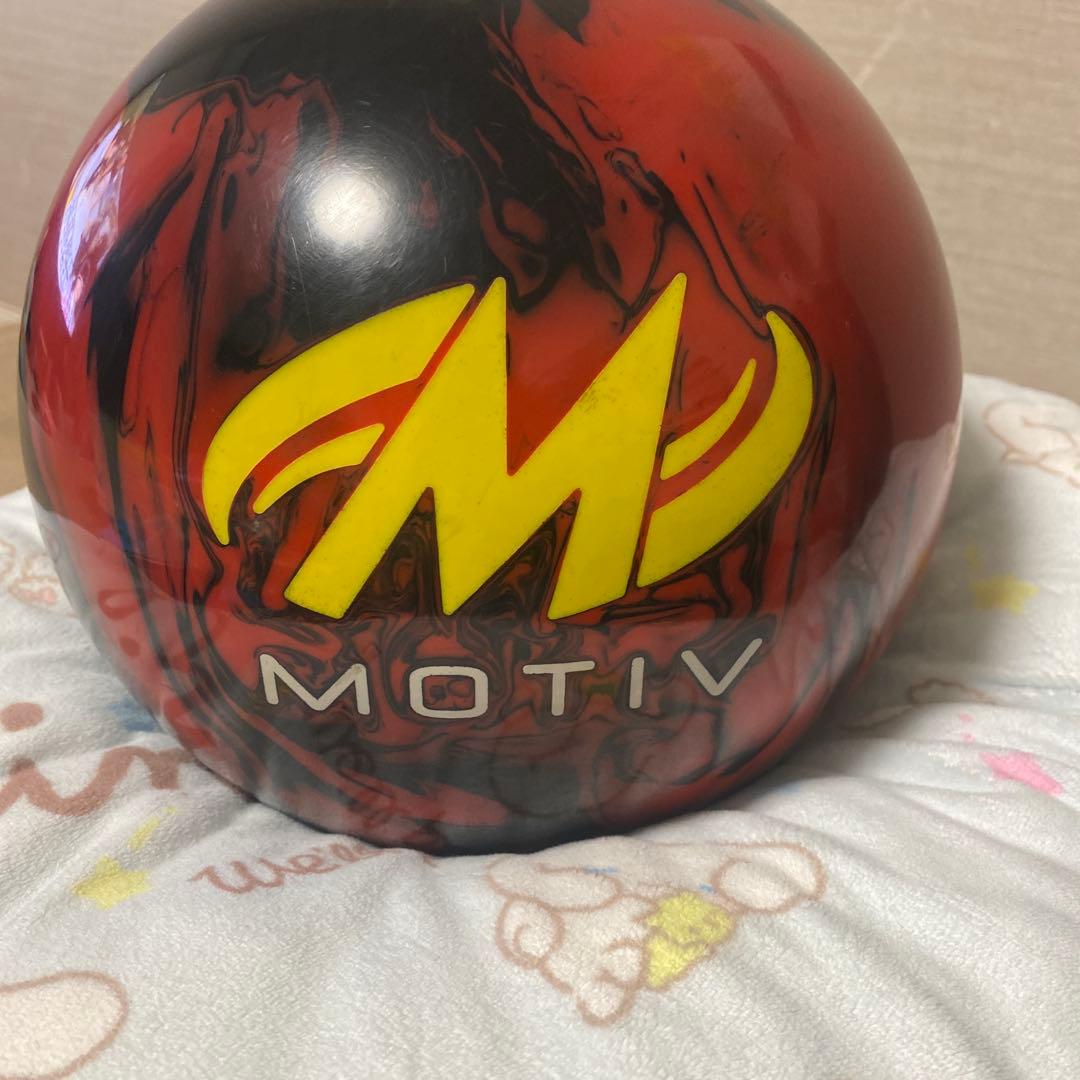MOTIV リーサルベノムボウリングボール 赤黒　15ポンド