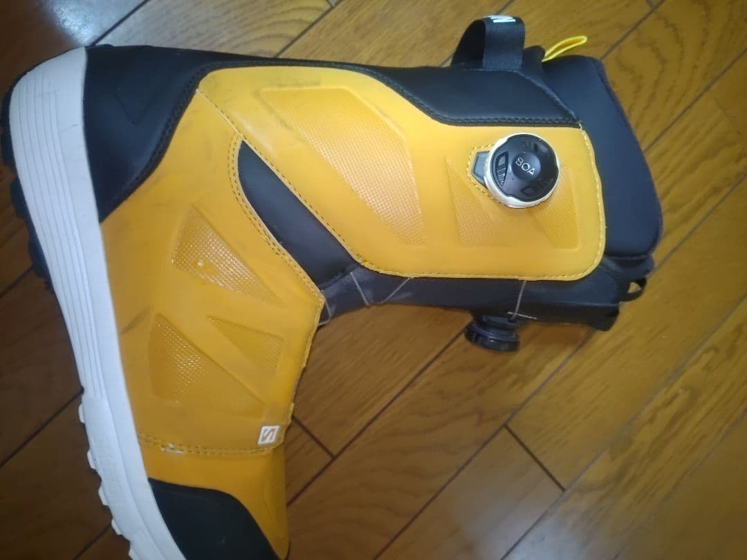 SALOMON 　LAUNCH スノーボードブーツ