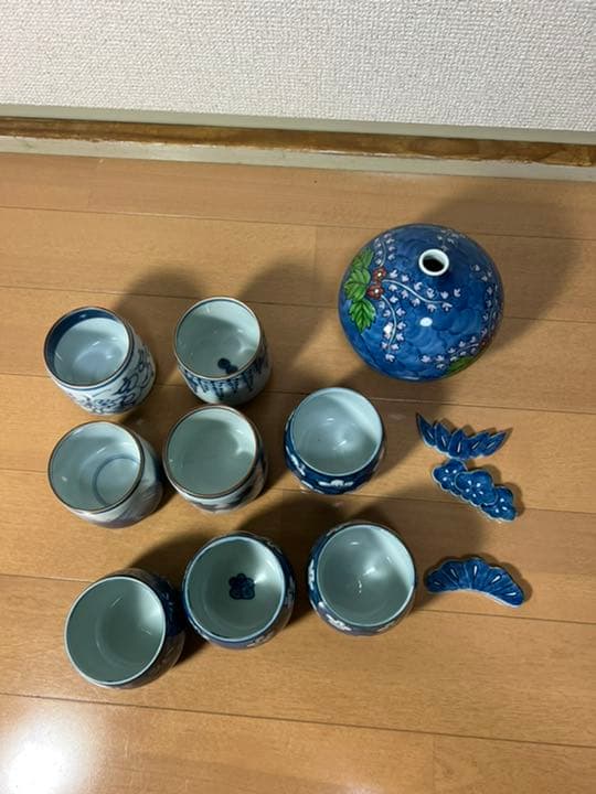 204 源右衛門　まとめ売り　花瓶1  湯呑8 猪口3 箸置3