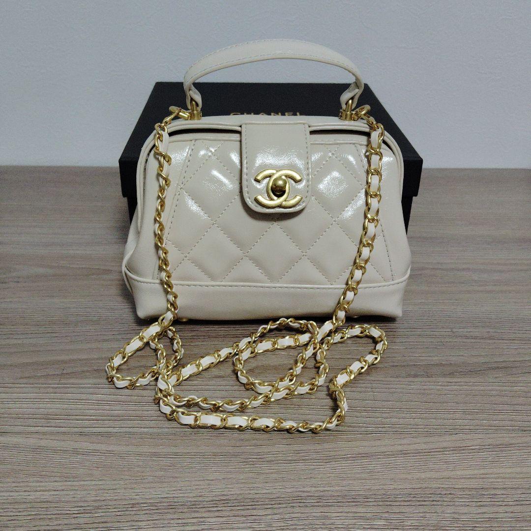 訳あり　CHANEL　がま口型チェーンショルダーバッグ　ノベルティー