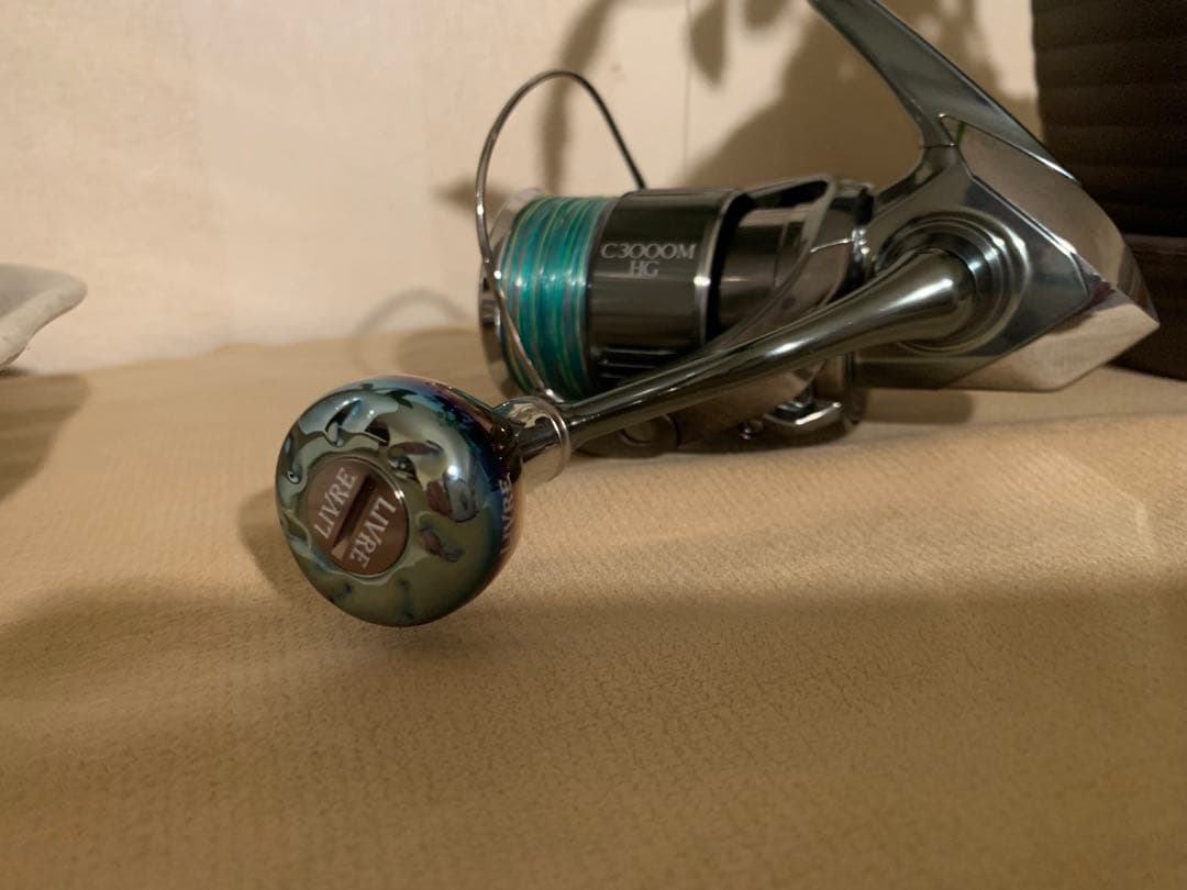 極美品 シマノ　22 ステラ　STELLA C3000MHG スピニングリール