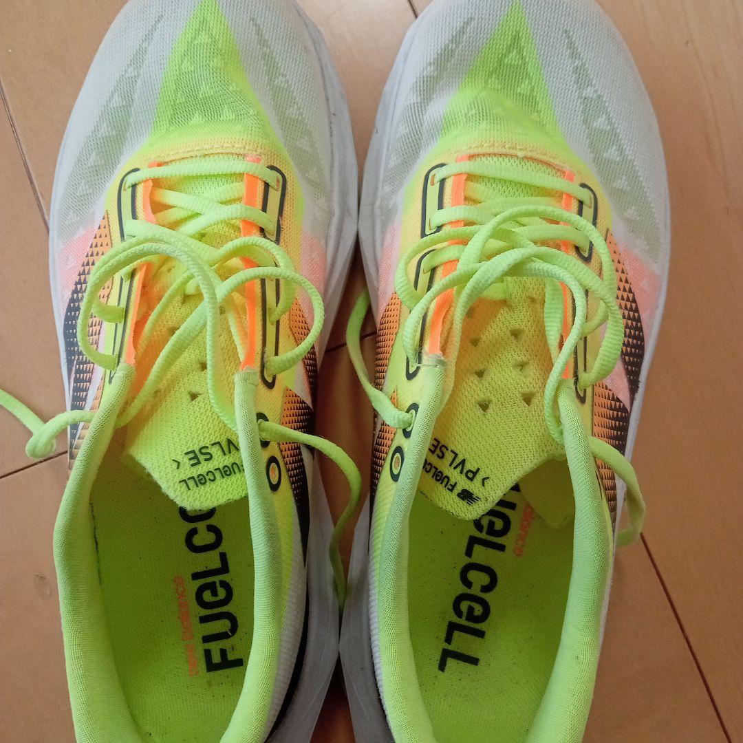 New Balance FuelCell スパイクシューズ 23.5cm