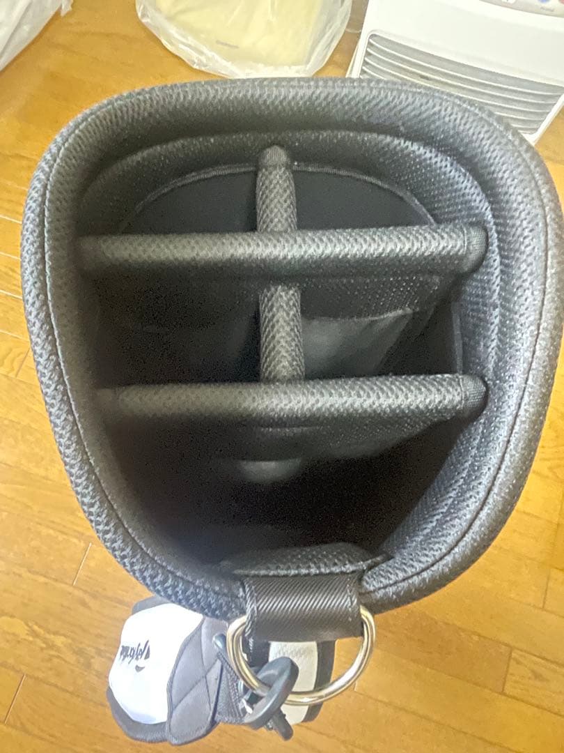 レア物 TaylorMade ゴルフバッグ Audiロゴ付き