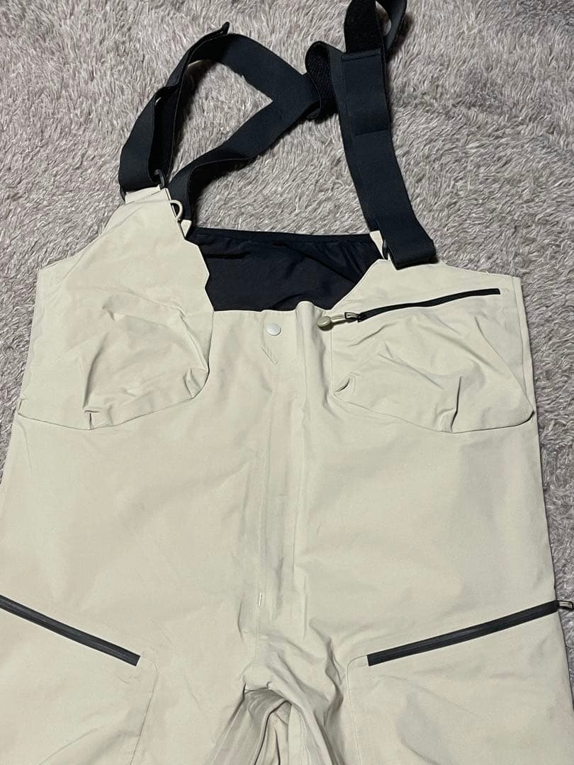 BURTON AK457 BIB ベージュ