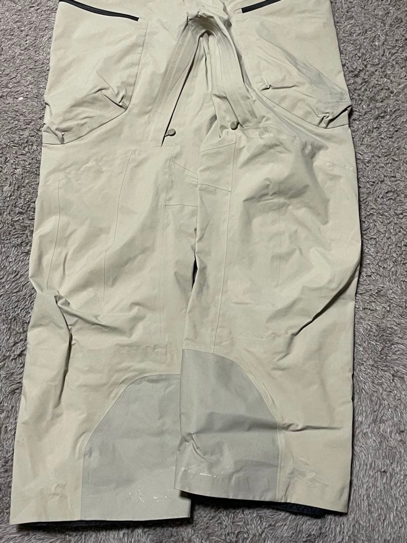 BURTON AK457 BIB ベージュ
