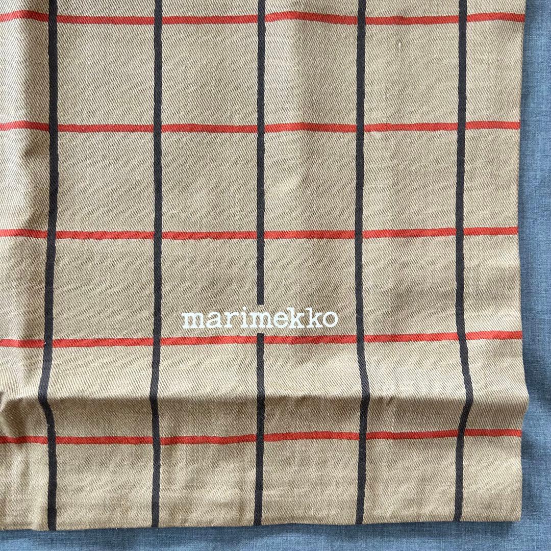 111. 【新品】marimekko チェック柄 座布団カバー 55×59