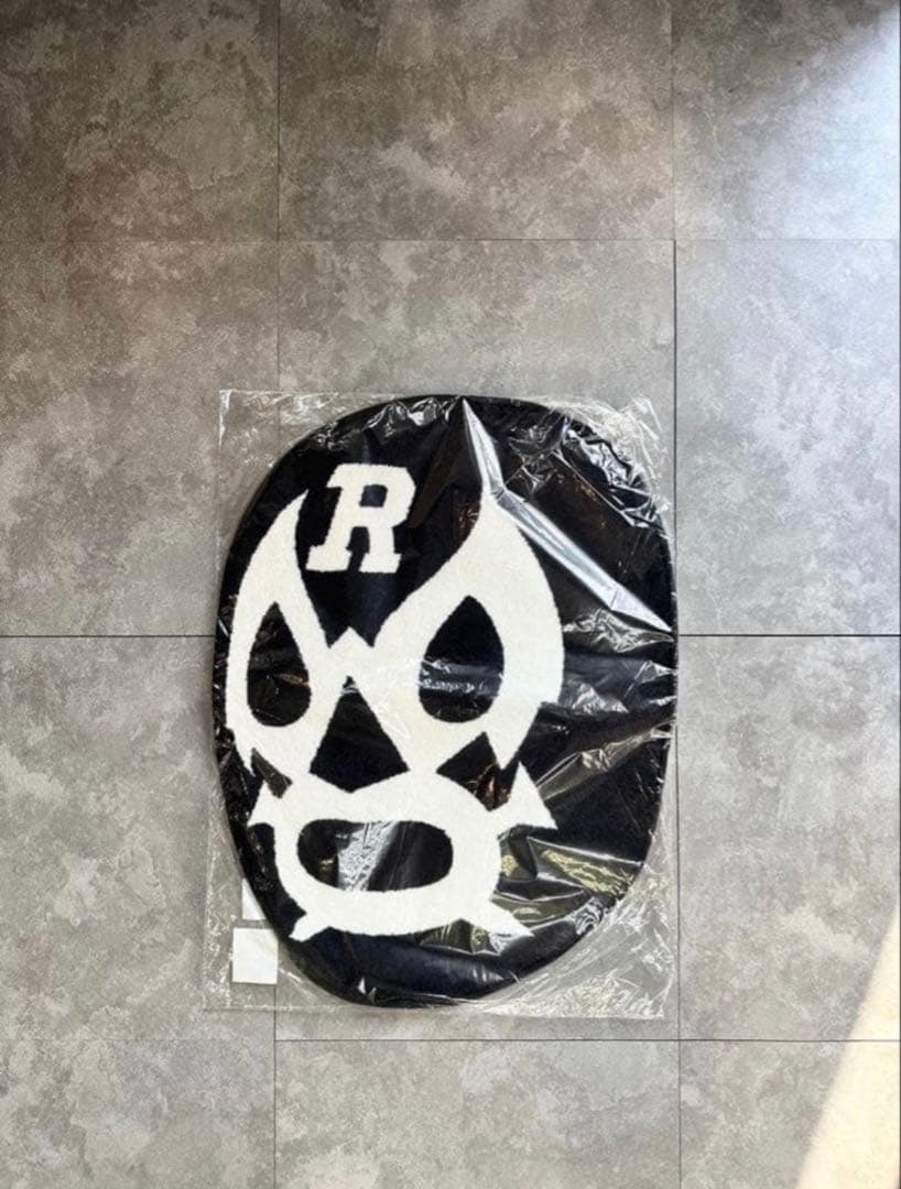 【新品未使用】ラグマット(縦68cm横52cm) ブラック ラッセルノ