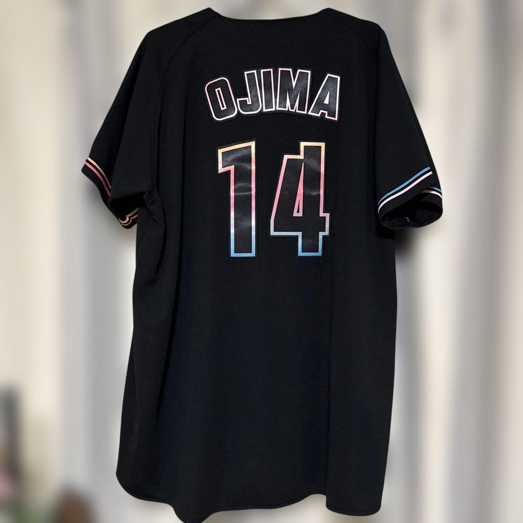 千葉ロッテマリーンズ　小島選手　ユニフォーム