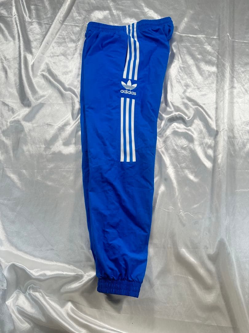 adidas LOCK UP トラックパンツ トレフォイル 刺繍ロゴ