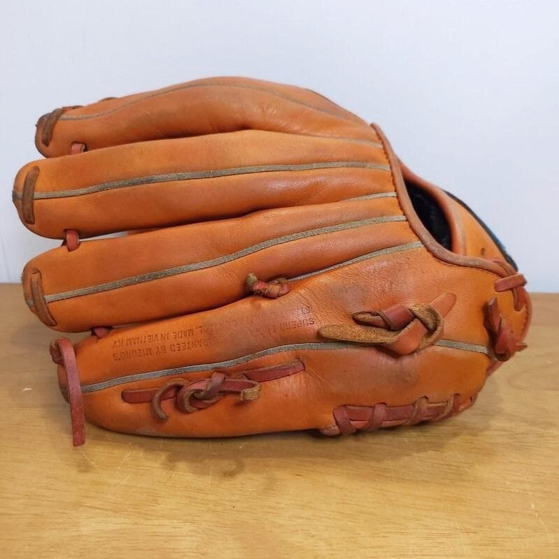 ミズノ 仁志敏久モデル 巨人 Mマークラベル 激レア 内野用 軟式グローブ