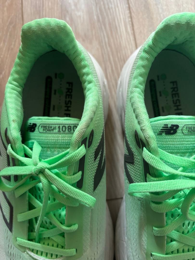 New Balance 1080 v14 27cm 2E グリーン