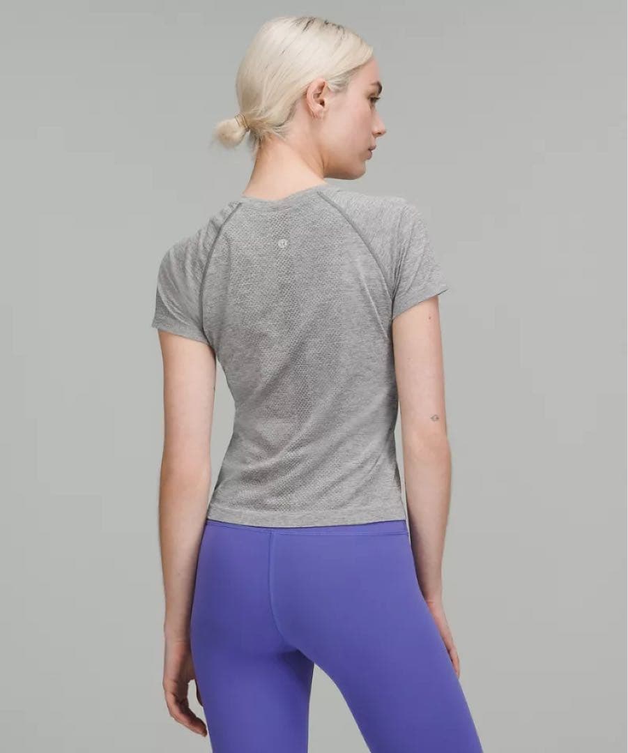新品未使用♪ lululemon 半袖トップス