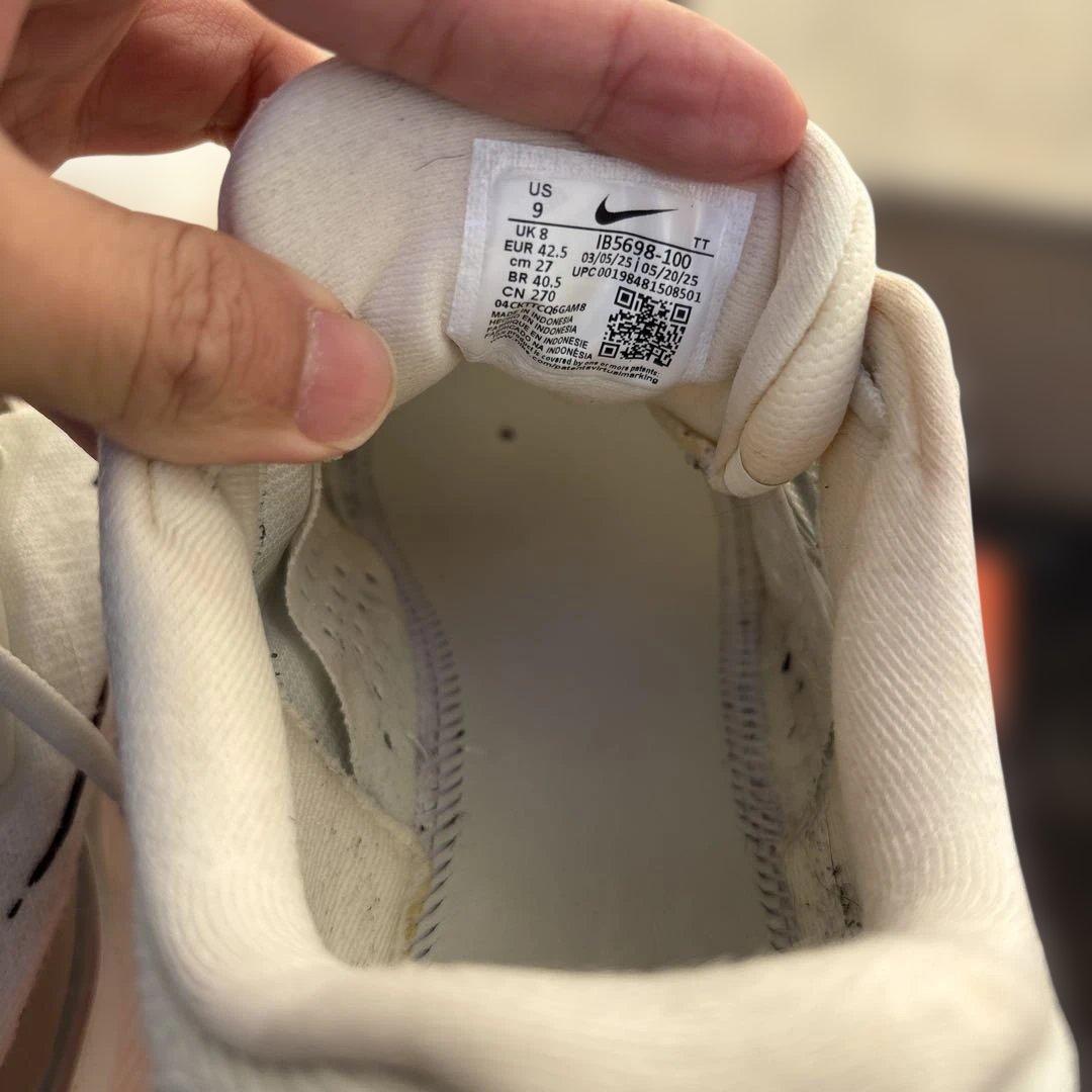 【美品】NIKE STRUCTURE 26（ストラクチャー26）27.0cm
