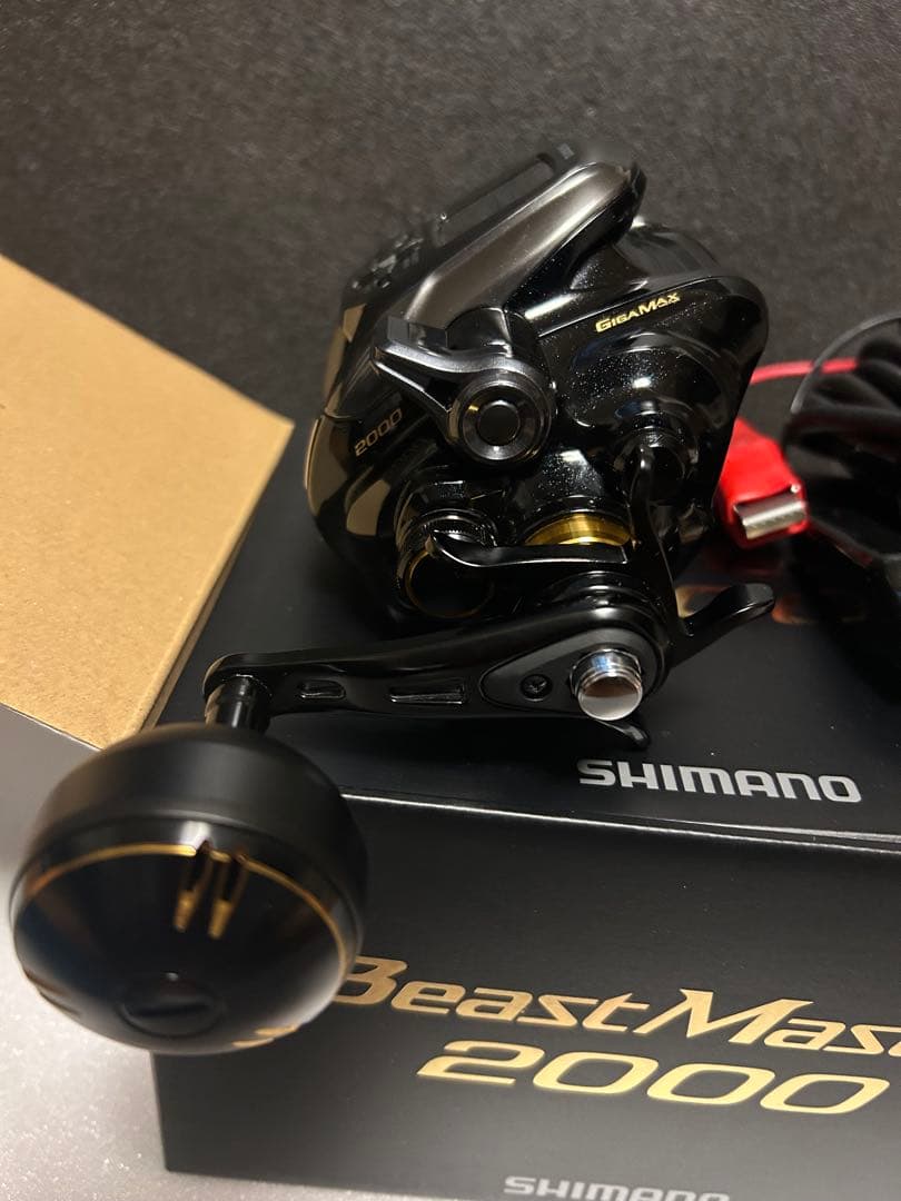 【美品】SHIMANO 22ビーストマスター 2000