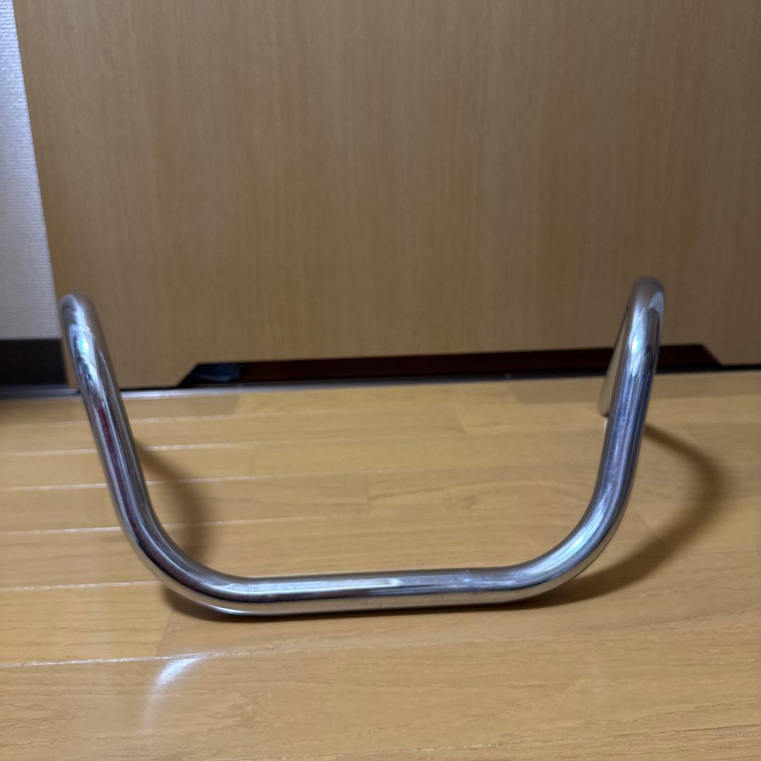 バイクハンドル　プルバック　7/8インチ